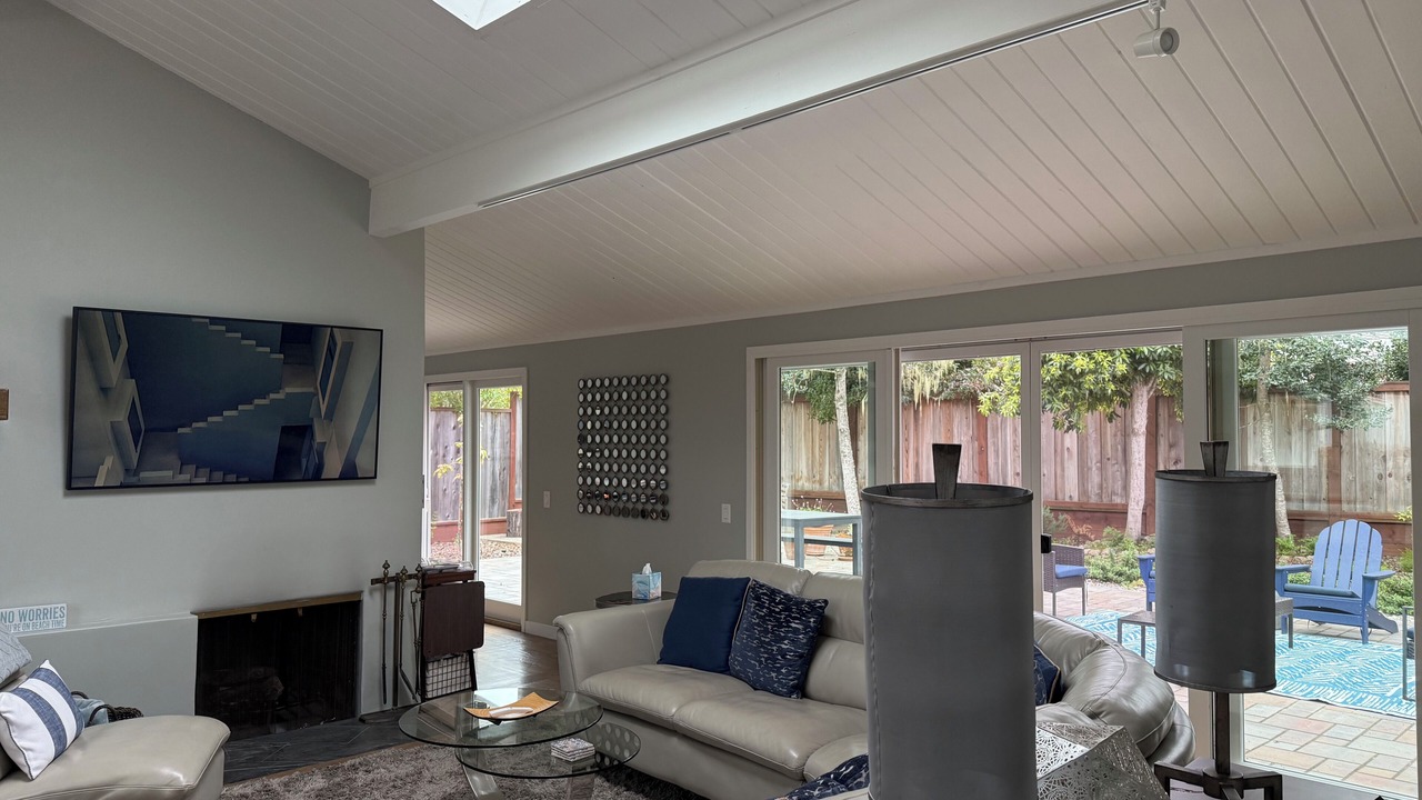 Photo of Livingroom in Del Monte Forest