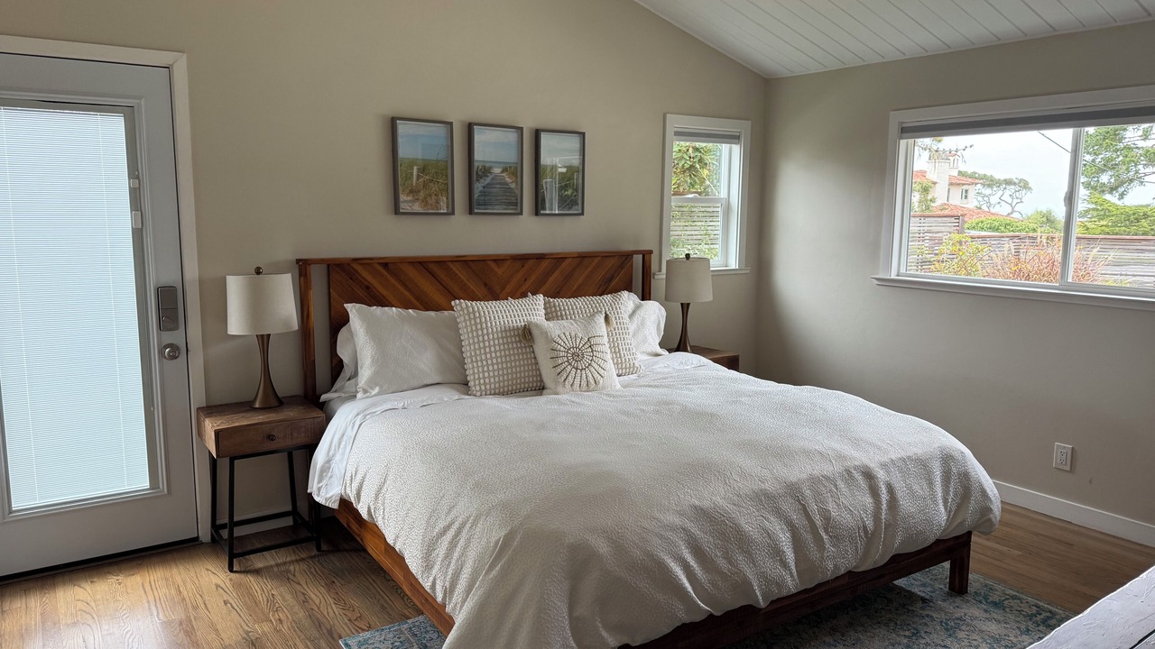 Photo of Bedroom in Del Monte Forest