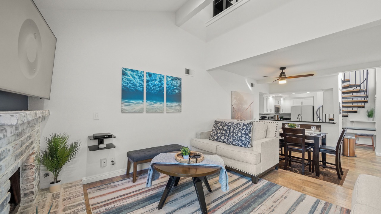 Photo of Livingroom in Huntington Beach