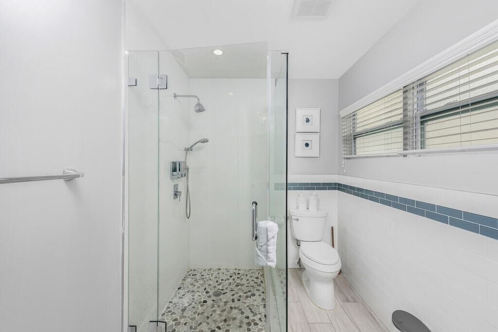 Photo of Bathroom in Birch Park Finger Streets