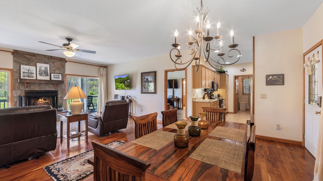 Photo of Livingroom in Whittier
