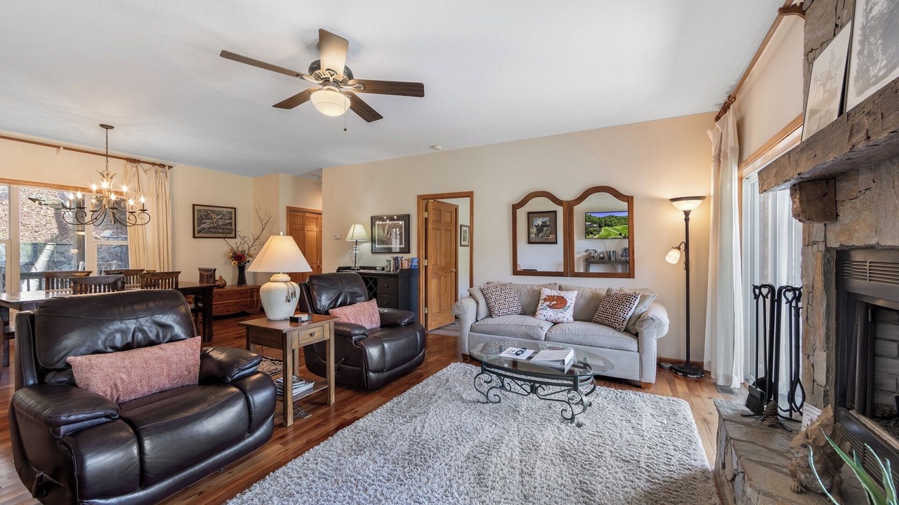 Photo of Livingroom in Whittier