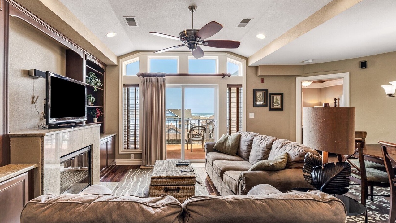 Photo of Livingroom in Kill Devil Hills