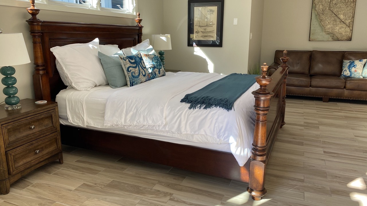 Photo of Bedroom in La Jolla Shores