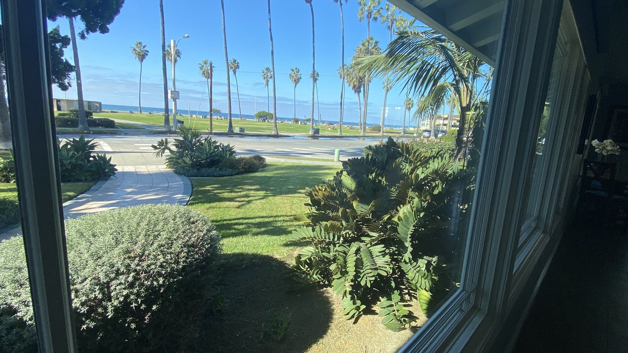 Photo of Bedroom in La Jolla Shores