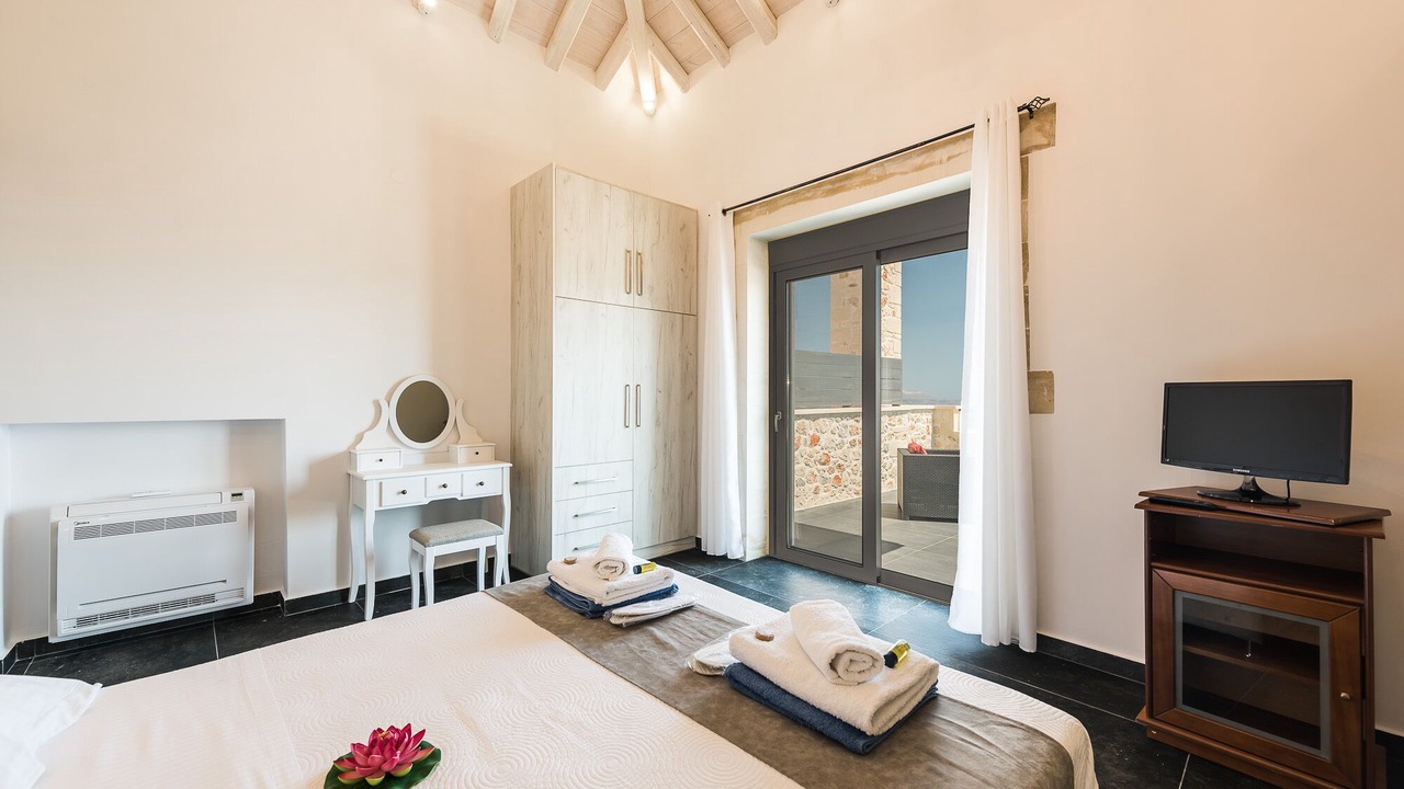 Photo of Bedroom in Douliana