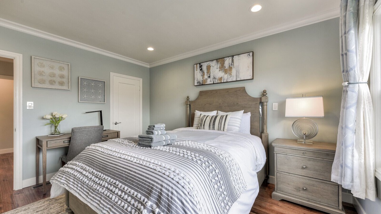 Photo of Bedroom in Outer Mission