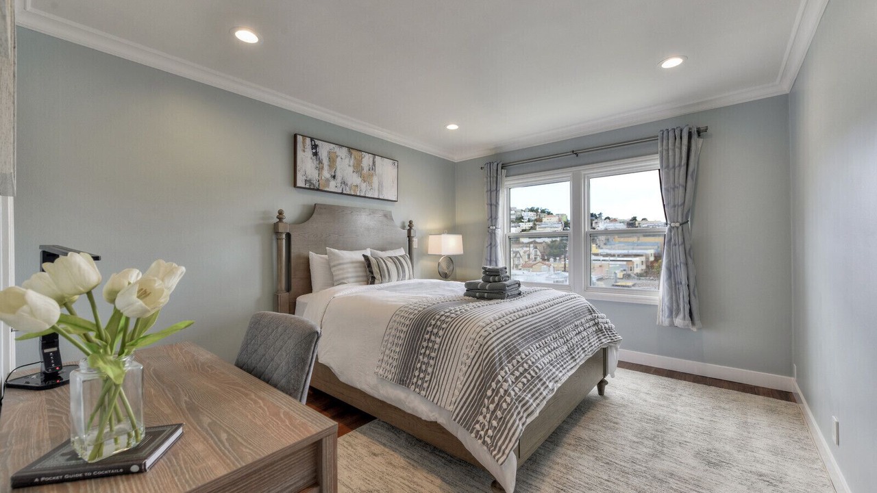 Photo of Bedroom in Outer Mission