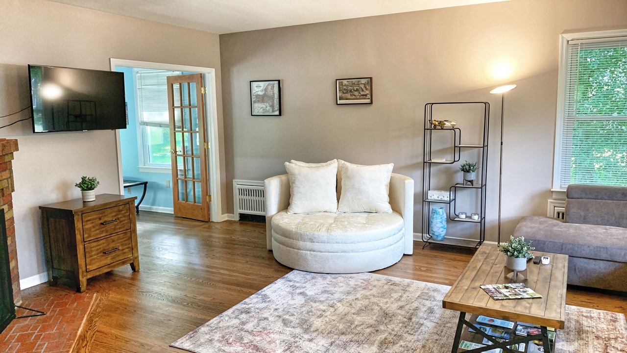 Photo of Livingroom in Beacon