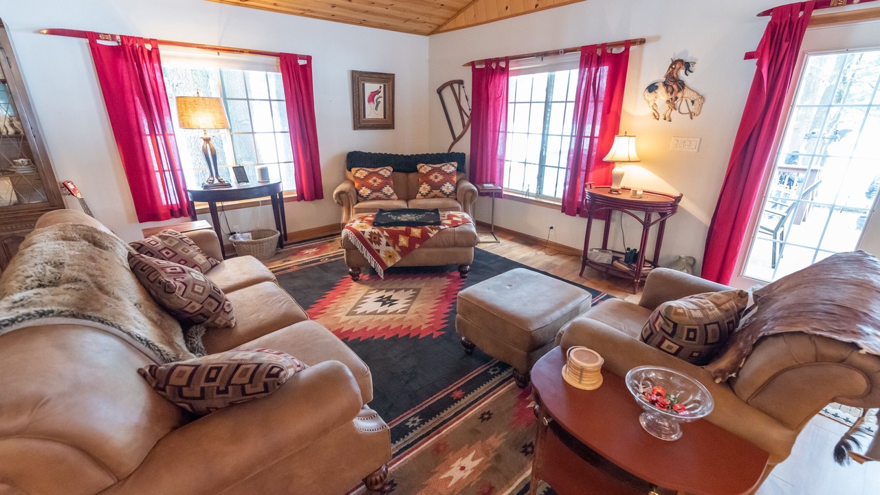 Photo of Livingroom in Cambridge Springs