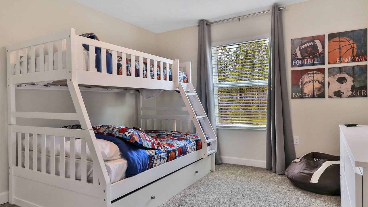 Photo of Bedroom in Ridgewood Lakes