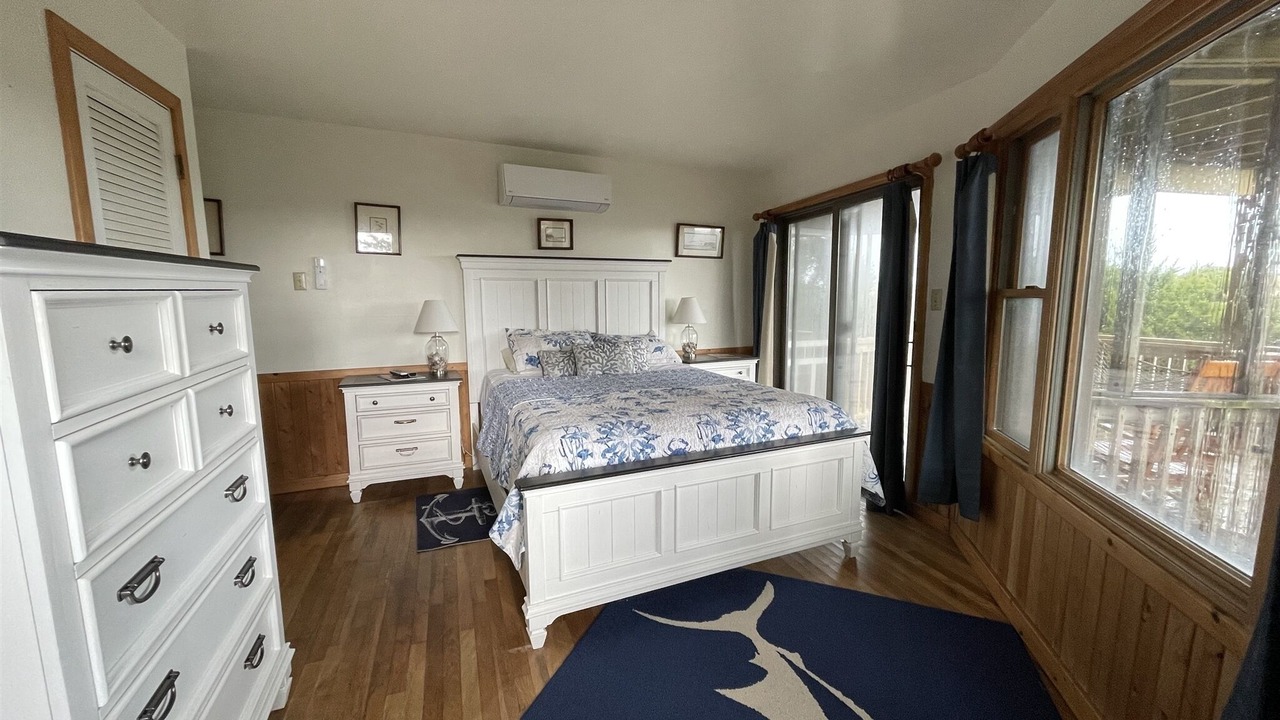 Photo of Bedroom in Avon