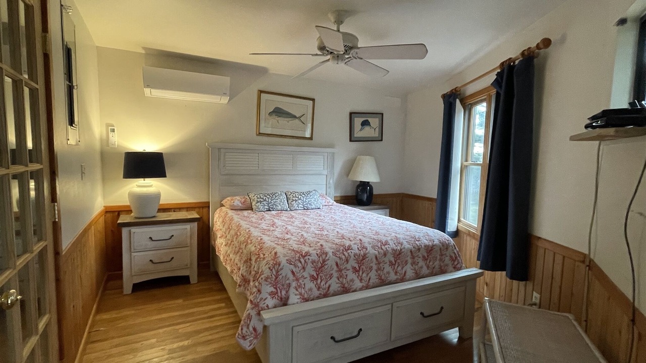 Photo of Bedroom in Avon