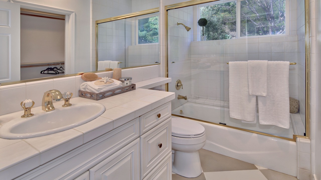 Photo of Bathroom in Laguna Beach