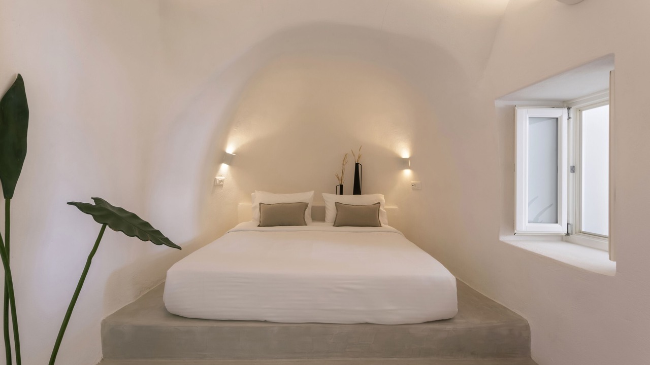 Photo of Bedroom in Oia