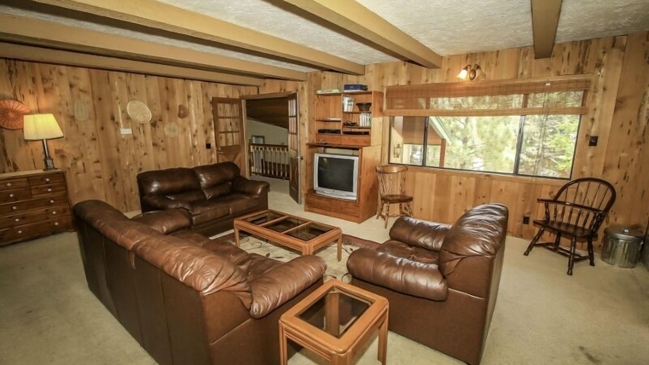 Photo of Livingroom in Fox Farm