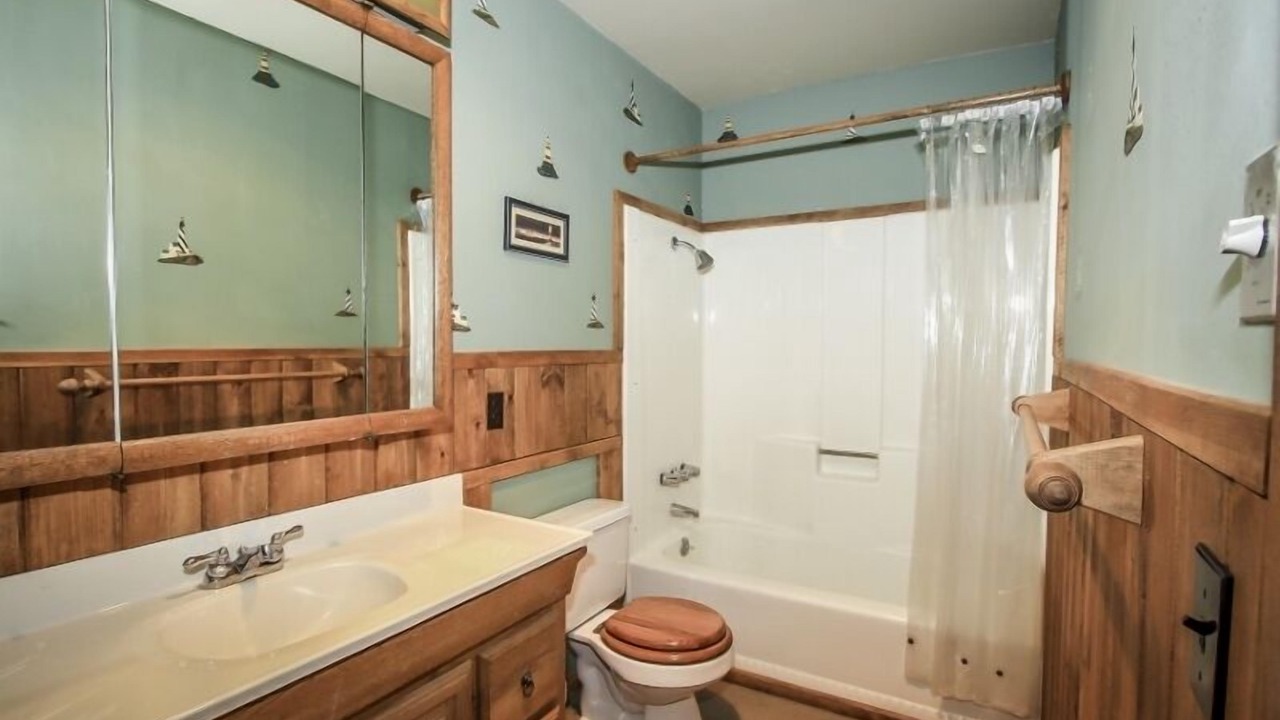 Photo of Bathroom in Fox Farm