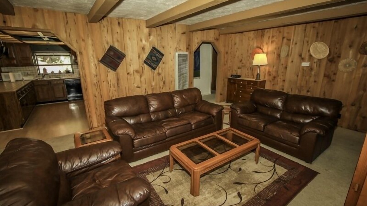 Photo of Livingroom in Fox Farm