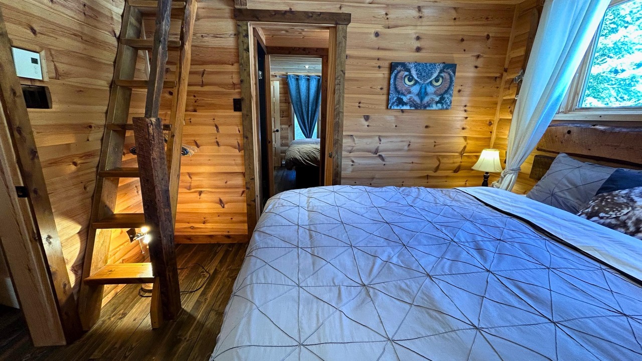 Photo of Bedroom in La Malbaie
