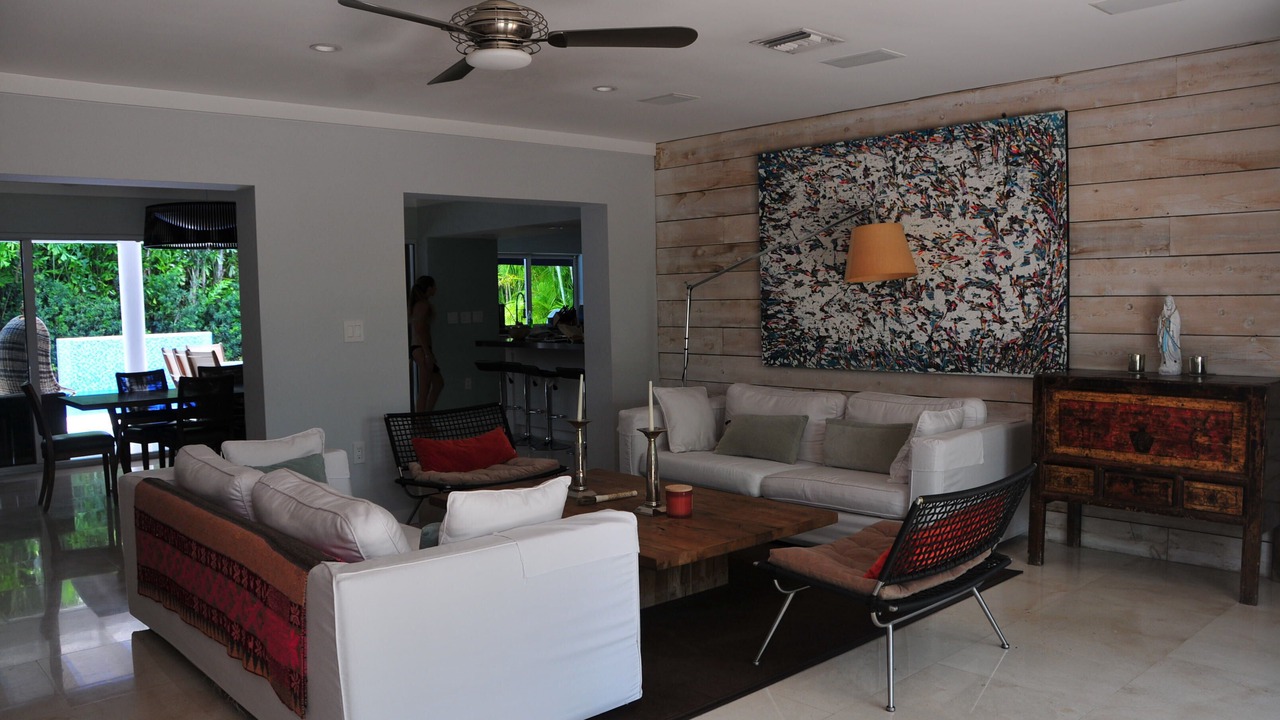 Photo of Livingroom in Key Biscayne