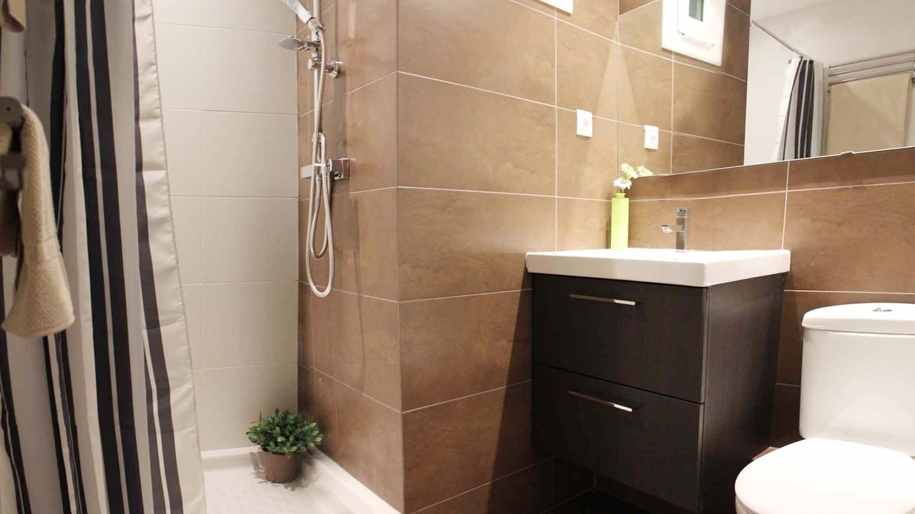 Photo of Bathroom in El Poble-sec
