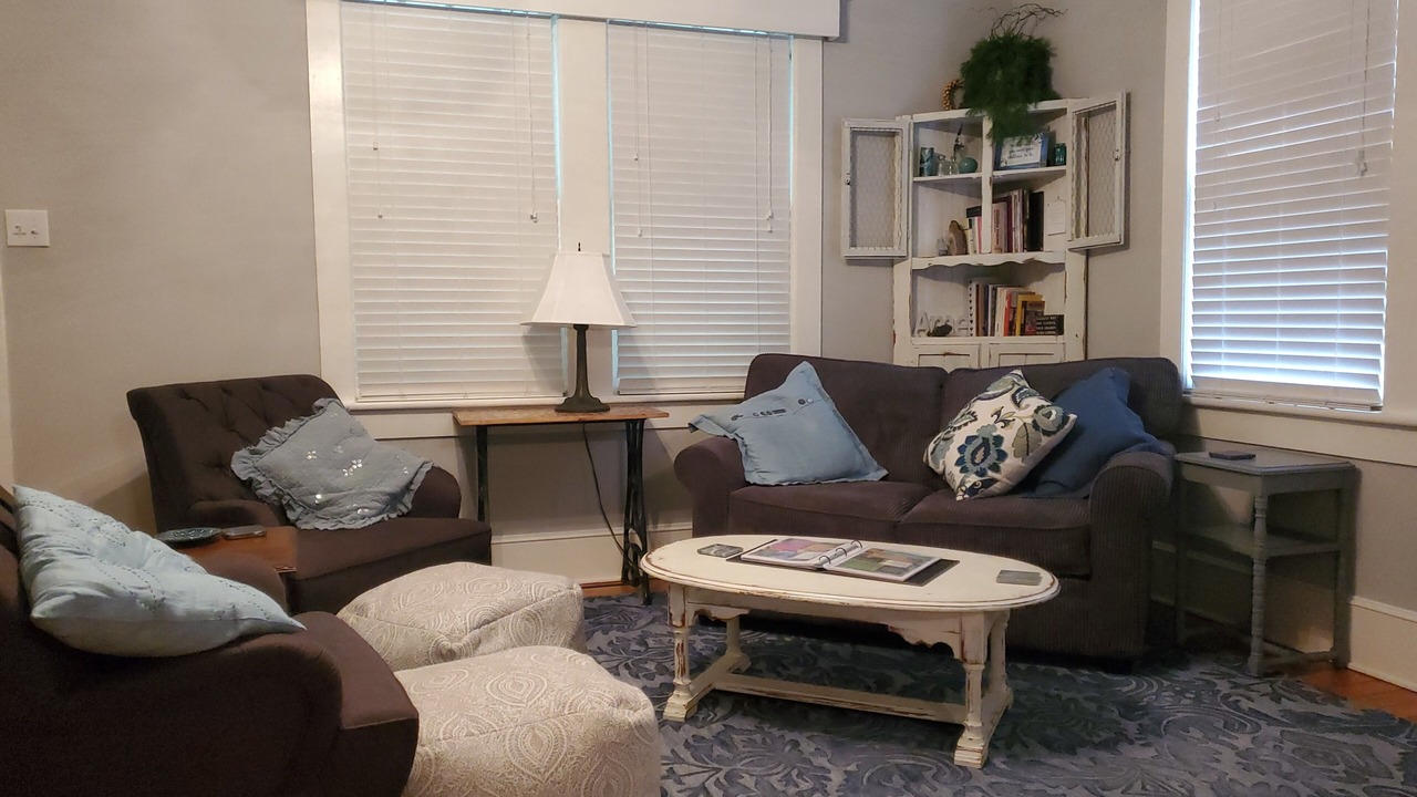Photo of Livingroom in Saluda