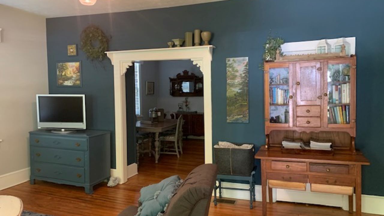 Photo of Livingroom in Saluda
