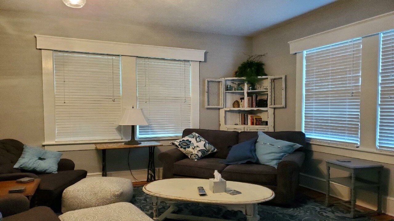 Photo of Livingroom in Saluda
