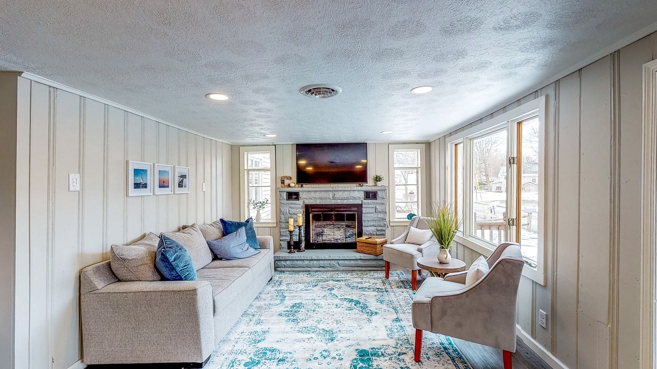 Photo of Livingroom in Canandaigua