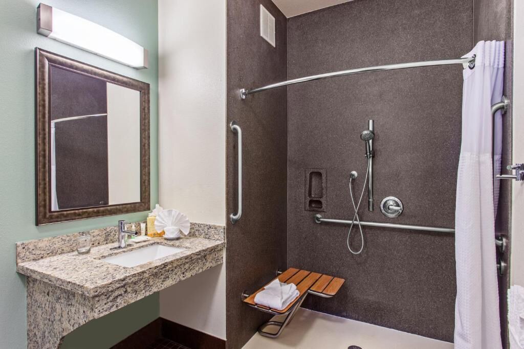 Photo of Bathroom in Lake Forest