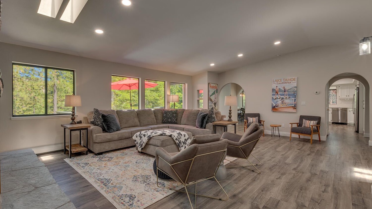 Photo of Livingroom in Country Club Estates