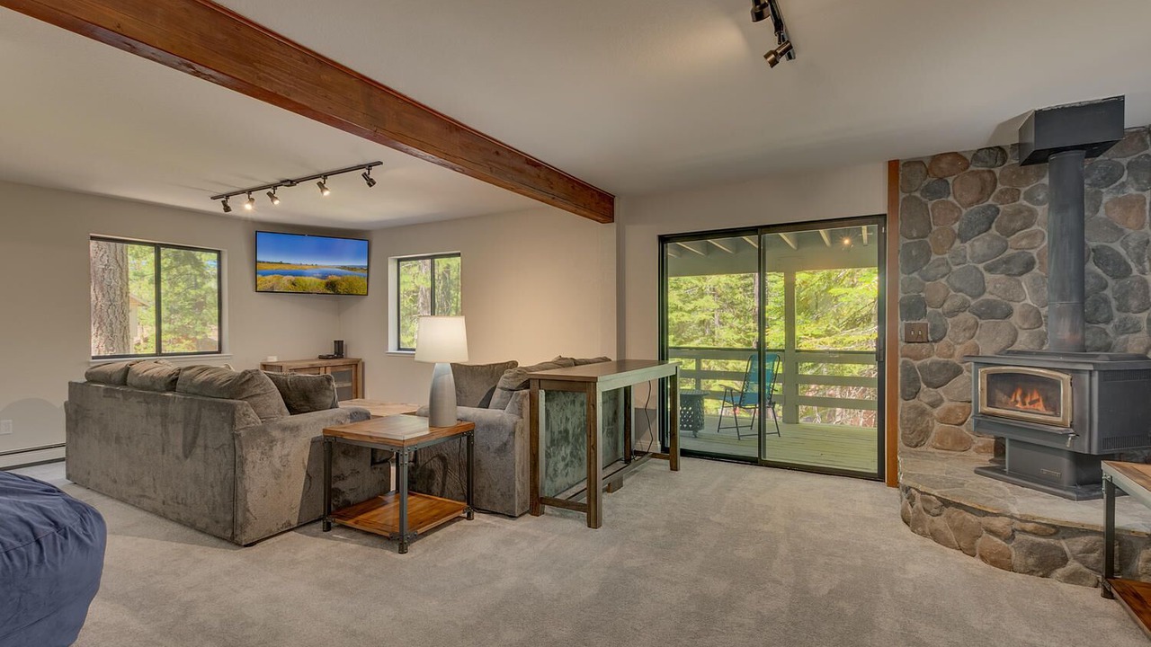 Photo of Livingroom in Country Club Estates