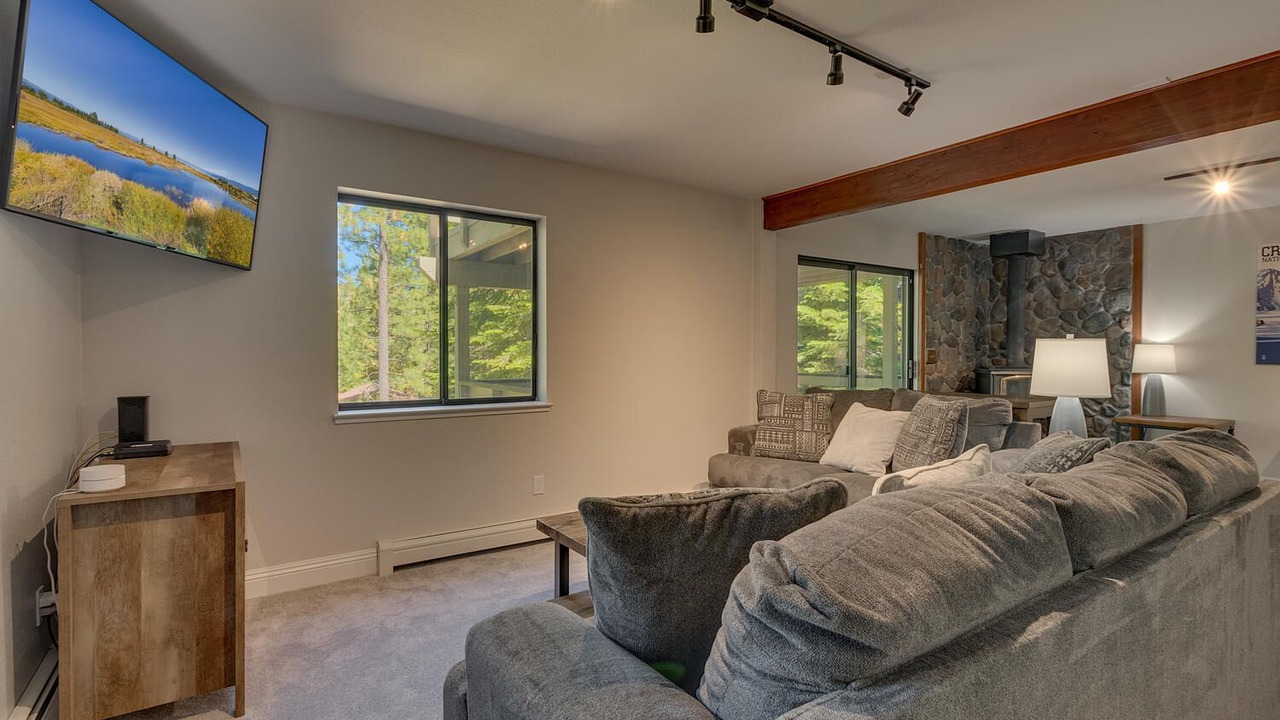 Photo of Livingroom in Country Club Estates