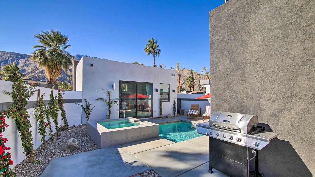 Photo of Patio Balcony in Chino Canyon