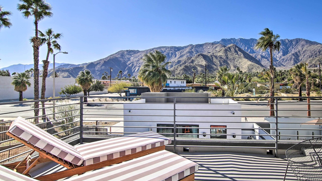 Photo of Patio Balcony in Chino Canyon