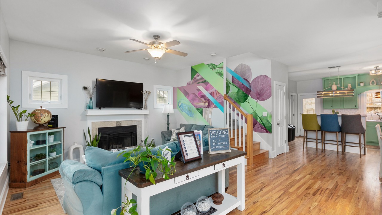 Photo of Livingroom in Oakley