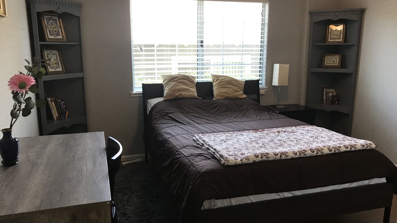 Photo of Bedroom in West Menlo Park