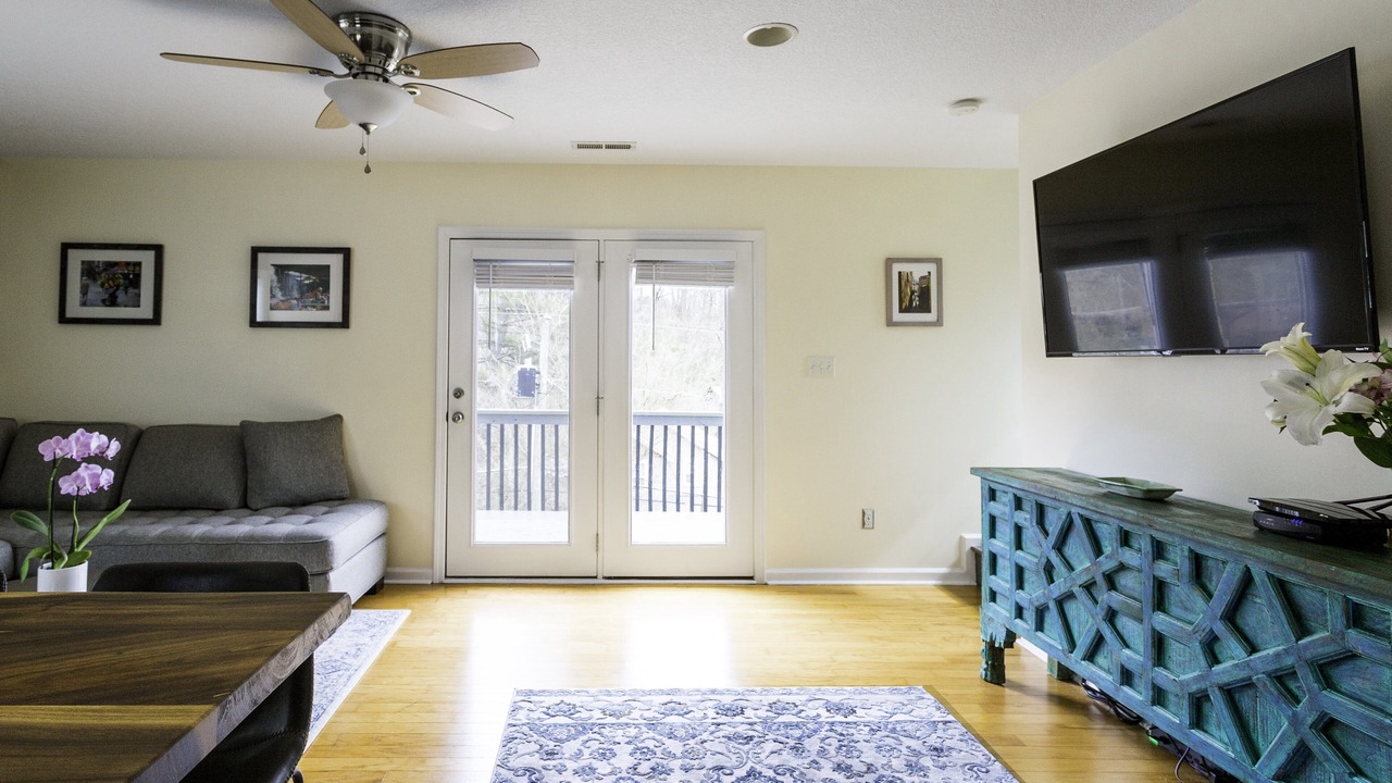 Photo of Livingroom in Woodfin