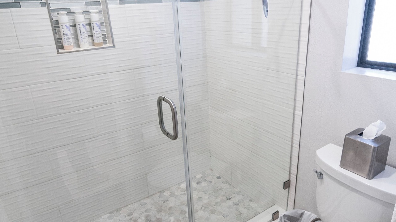 Photo of Bathroom in Peninsula