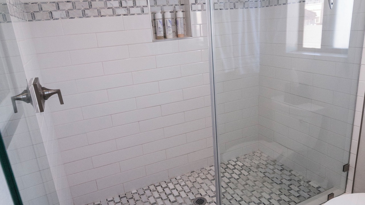 Photo of Bathroom in Peninsula