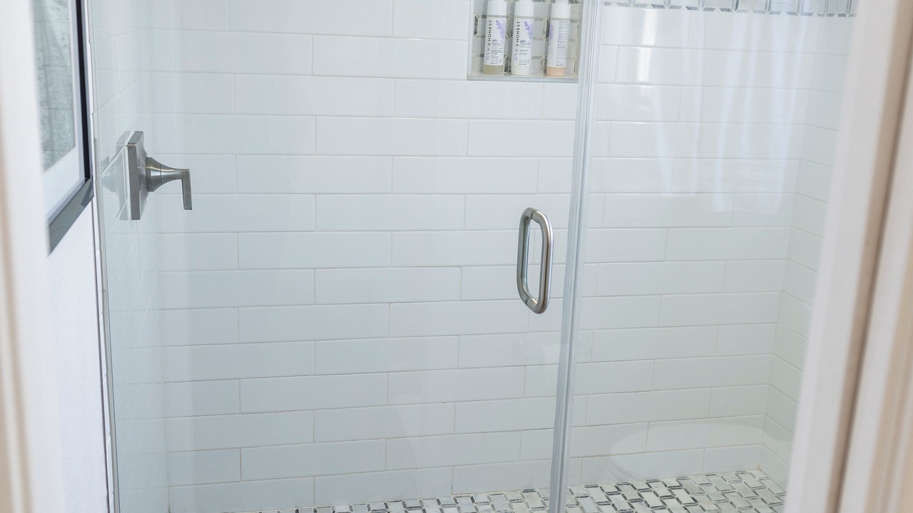 Photo of Bathroom in Peninsula