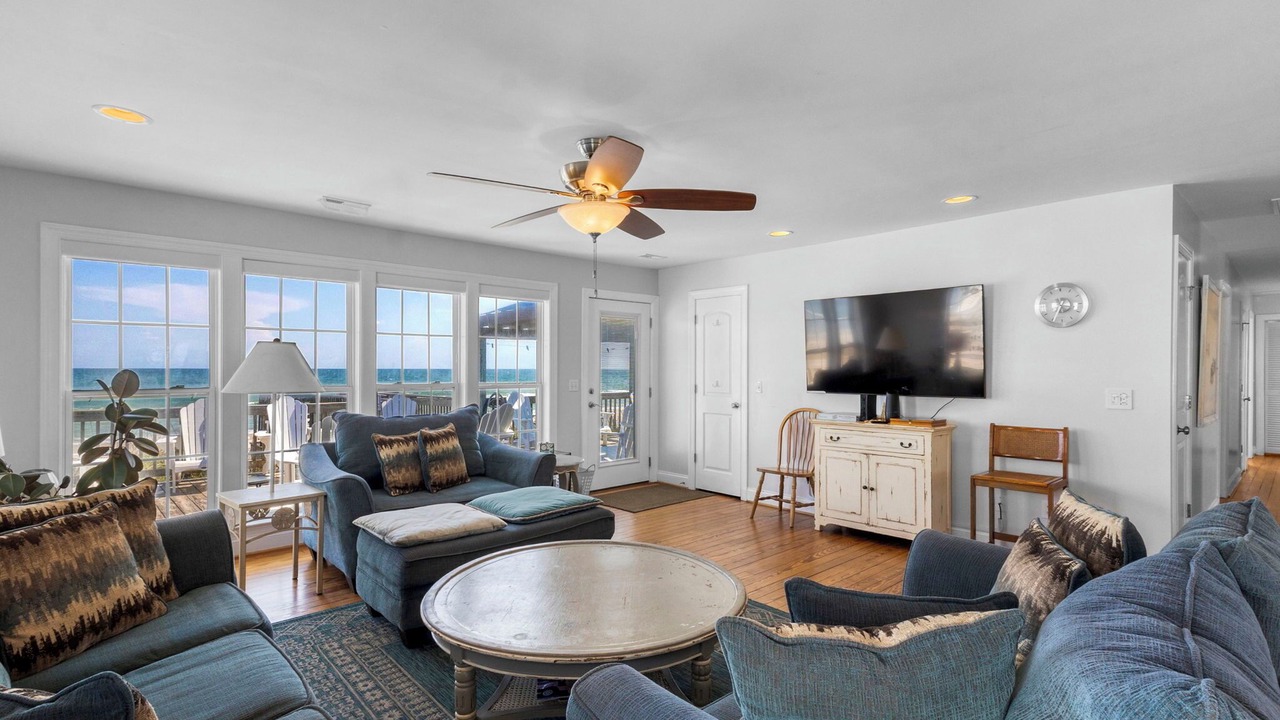 Photo of Livingroom in Ocean City Beach