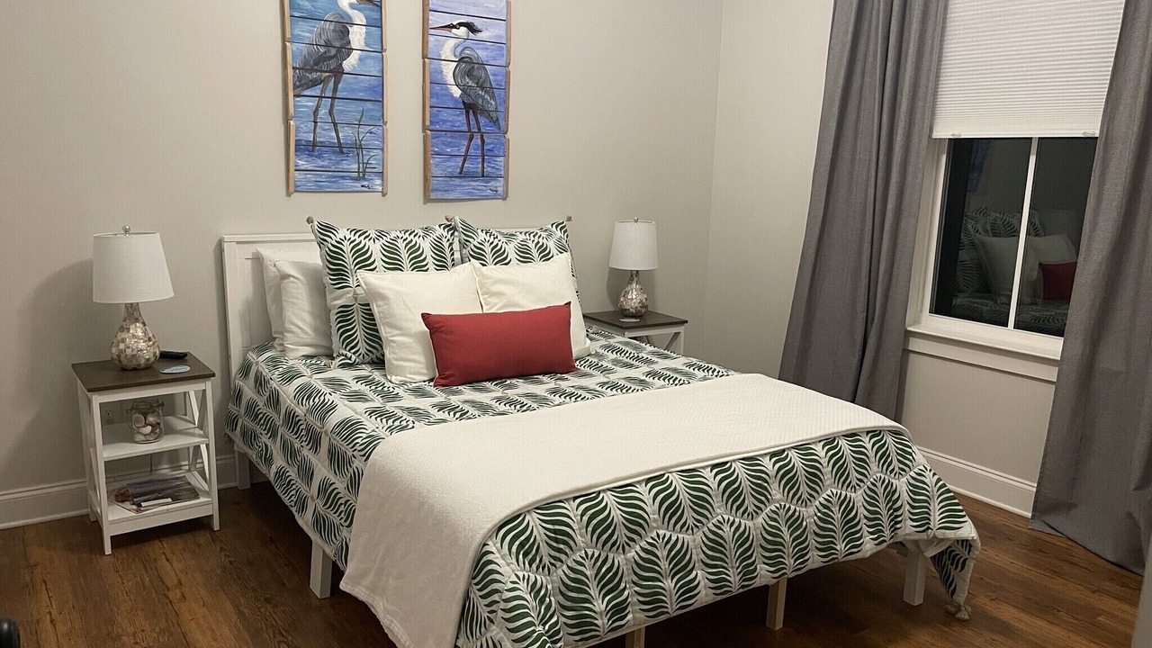 Photo of Bedroom in Long Beach