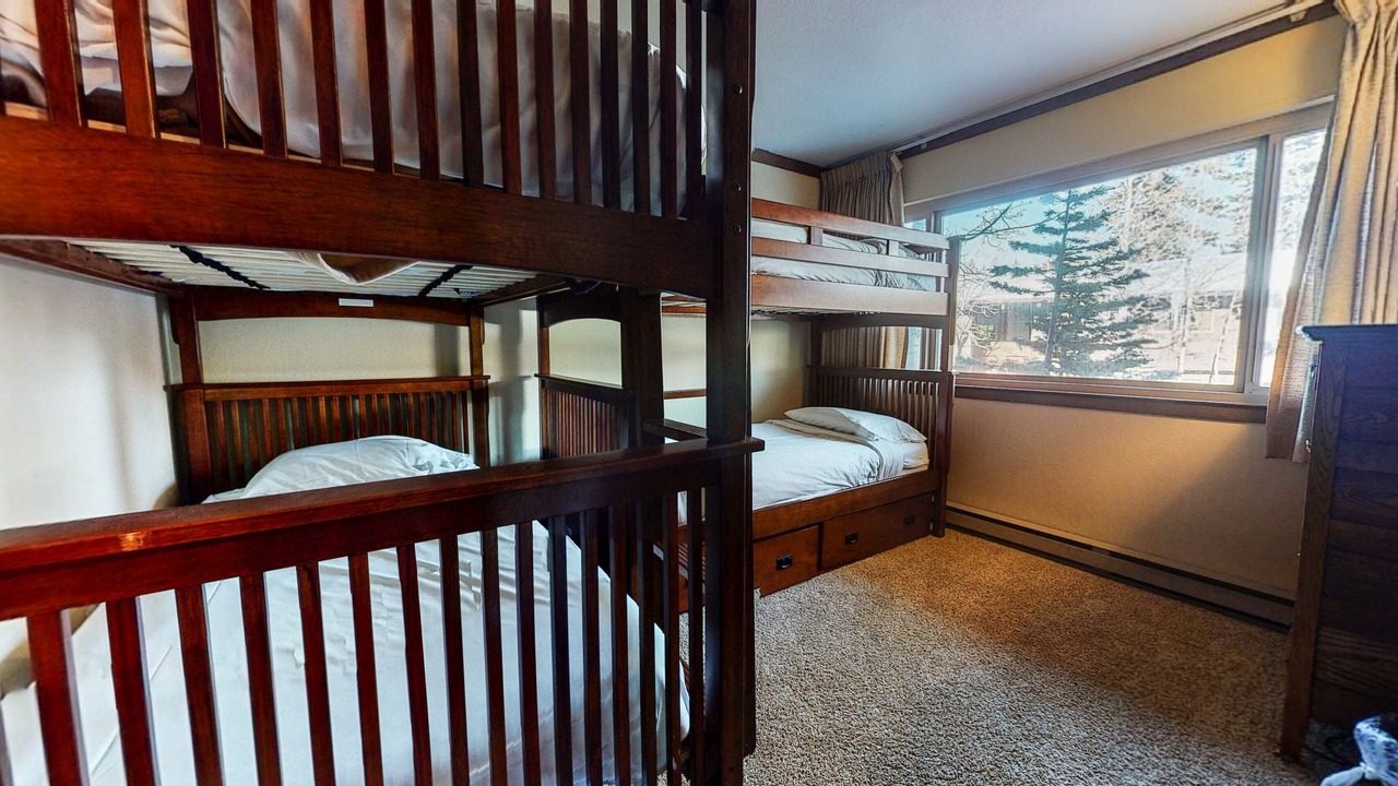 Photo of Bedroom in Mammoth Lakes