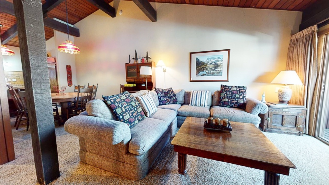 Photo of Livingroom in Mammoth Lakes