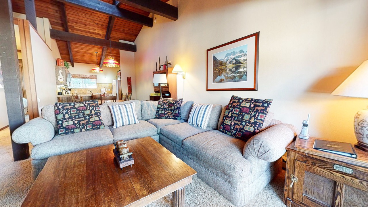 Photo of Livingroom in Mammoth Lakes