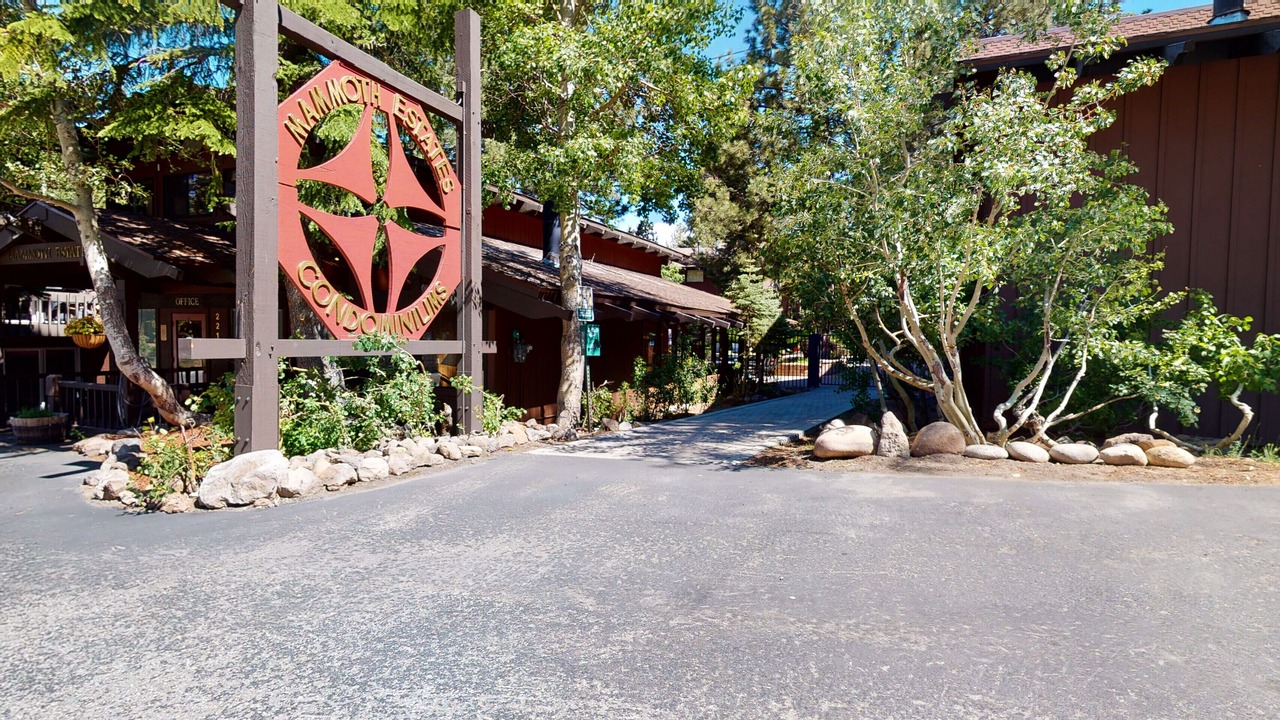 Photo of Outdoor in Mammoth Lakes
