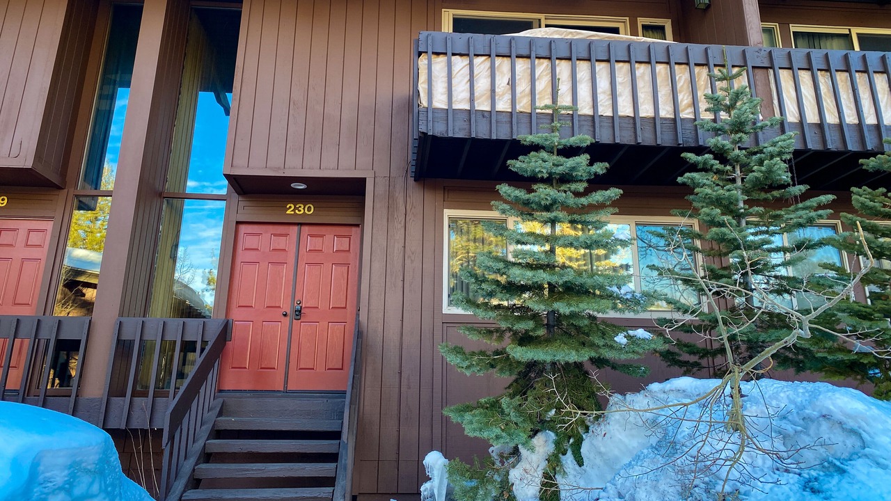 Photo of Outdoor in Mammoth Lakes