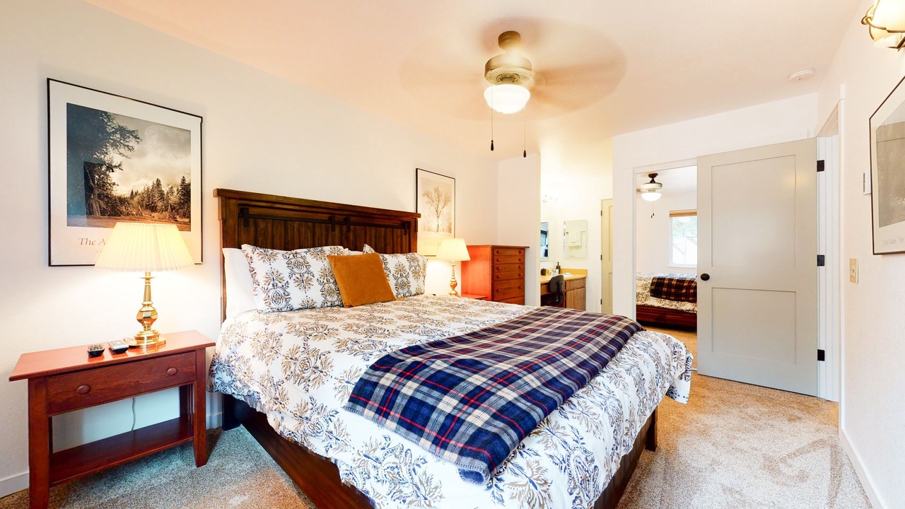 Photo of Bedroom in Mammoth Lakes