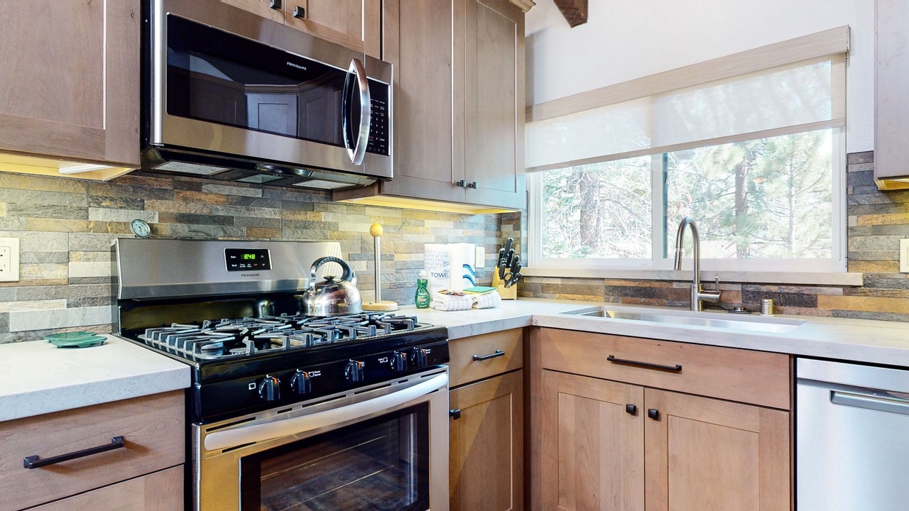 Photo of Kitchen in Mammoth Lakes